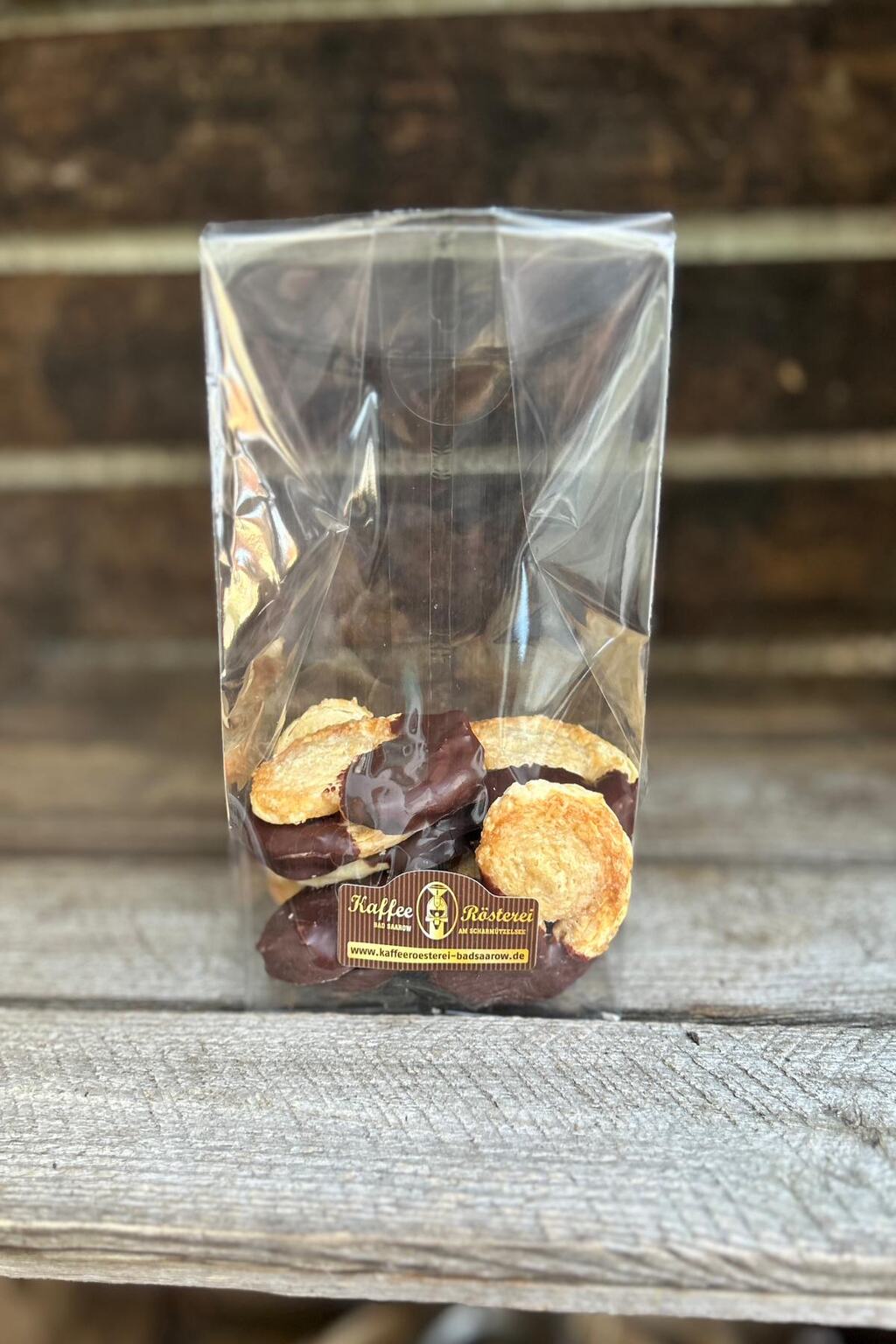 mini schweineohren mit zartbitterschokolade knuspriges blaetterteiggebaeck handgemacht