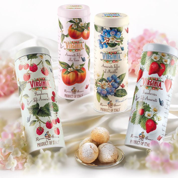 Einzelverpackte weiche Erdbeer-Amaretti mit fruchtigem Aroma, geöffnet in der Metalldose präsentiert.